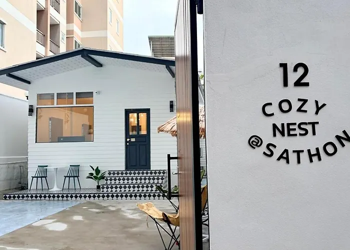 Cozy Nest At Sathon Private Home,peaceful Getaway 別荘